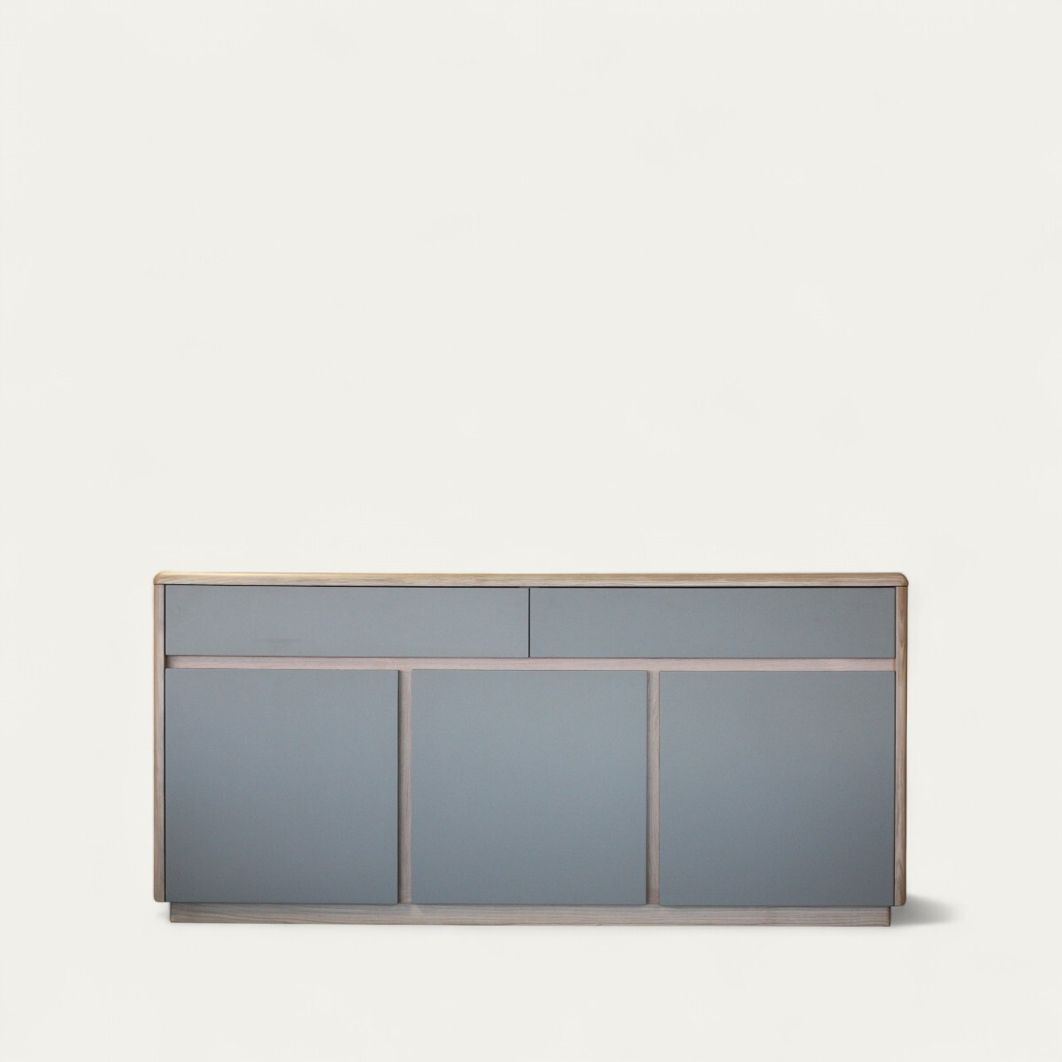 31265_buffet 2 tiroirs 3 portes côtés arrondis chêne blanchi et laqué gris made in bretagne