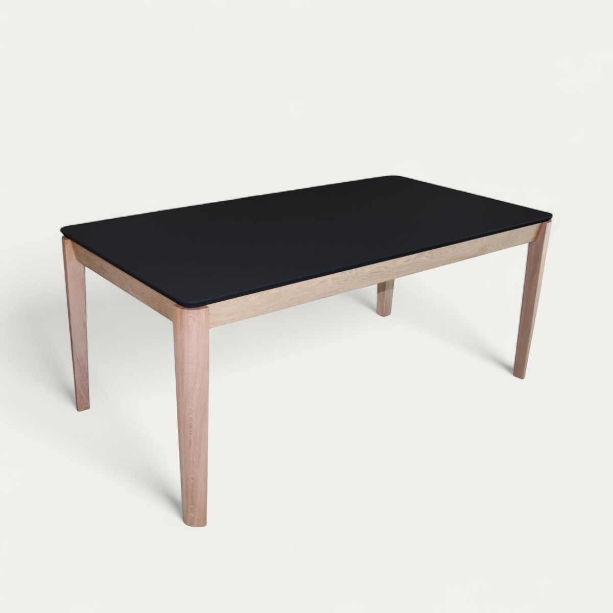 91525 table rectangulaire chêne blanchi bois massif dessus fénix noir avec allonge coins arrondis pied fuseau fabriqué en France