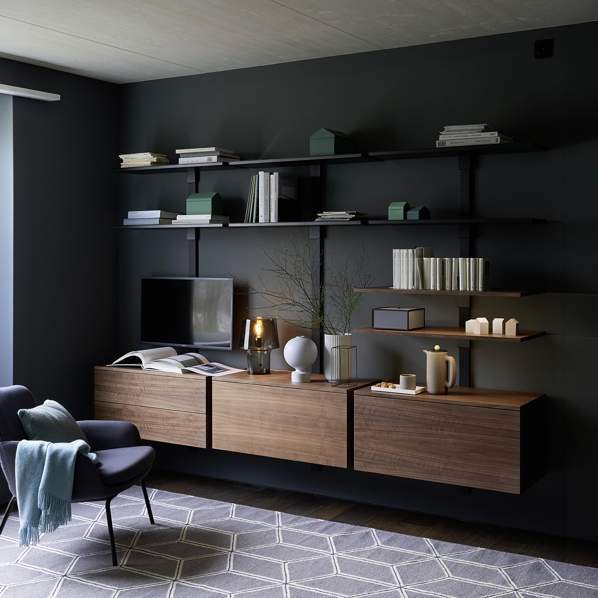 Compo TV noyer naturel et laqué noir