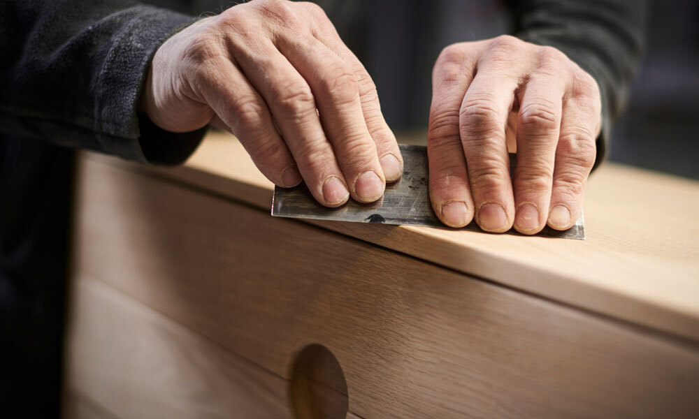 meuble-artisanal-contemporain-en-bois-massif-meubles-pirotais