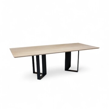 41730_table rectangulaire biseauté chêne blanchi pied métal noir trombone sur mesure avec et sans allonges made in bretagne fabrication sur mesure personnnalisable pirotais meubles-Photoroom