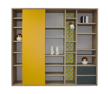 52440S-composition murale Bibliothèque 1 porte coulissante 2 tiroirs Chêne gris galet laque jaune curcuma et gris plomb papier peint retro Eleonore sur mesure bois massif