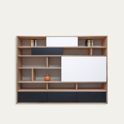 60003_Composition murale TV 3 tiroirs 3 portes coulissantes étagères niche TV chêne blanchi bois massif laqué blanc gris acier pavillon made in France Pirotais fougères