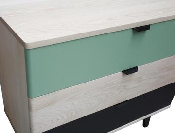 93361_Commode cooper 3 tiroirs push pull angles arrondis frêne blanchi et laqué vert normand noir poignée métal sur mesure made in France