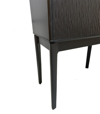 Buffet armoire chêne wengé noir 2 portes texturées gouges asymétriques fabrication française sur mesure détail