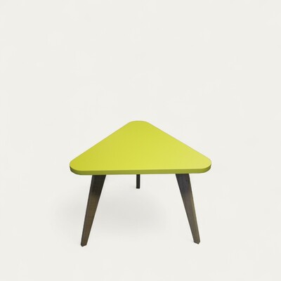 T13_ table basse tripode triangualire_ collection vintage jaune vert_bois massif-